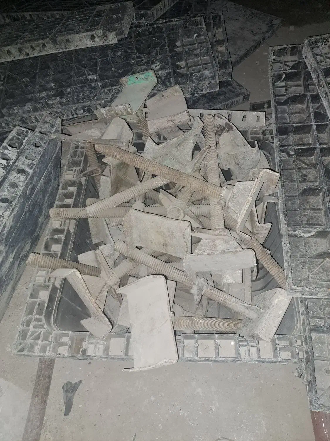 سرجک|مصالح و تجهیزات ساختمان|مشهد, سید رضی|دیوار