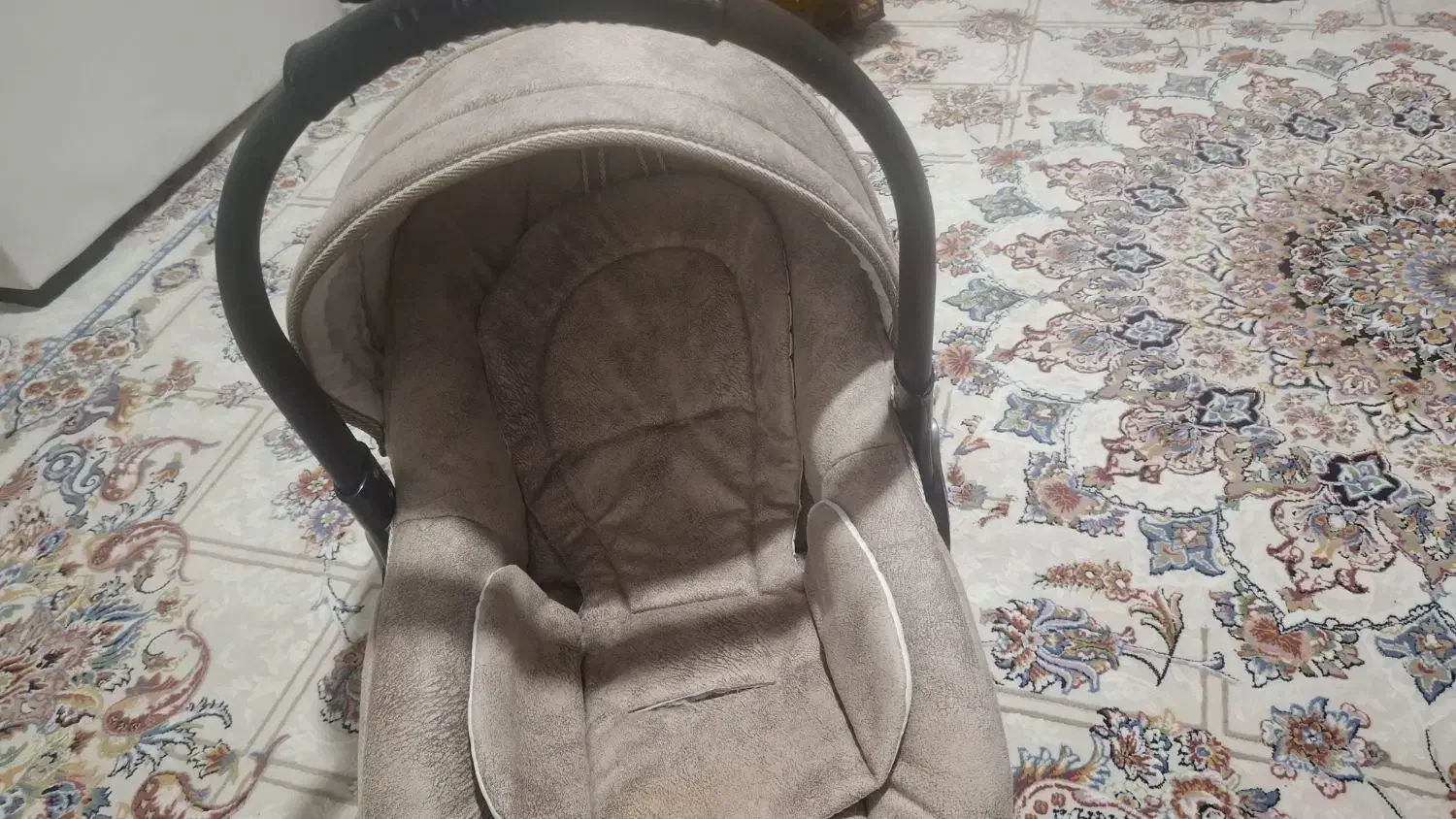 کریر|کالسکه و لوازم جانبی|شهرکرد, |دیوار