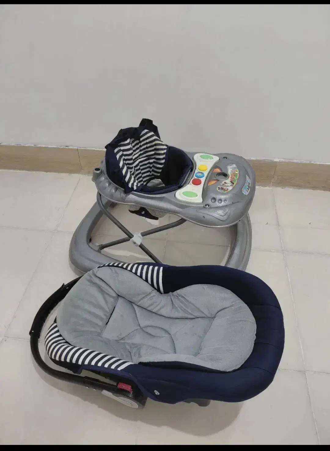 فروش کریر و روروک درحدنو|کالسکه و لوازم جانبی|سیرجان, |دیوار