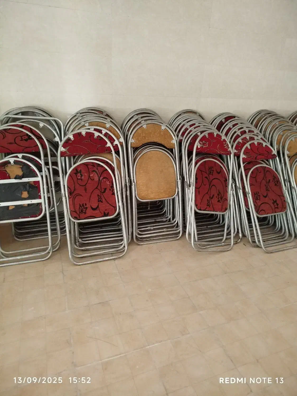 صندلی تاشو وتانکر اب|صندلی و نیمکت|خرم‌آباد, |دیوار