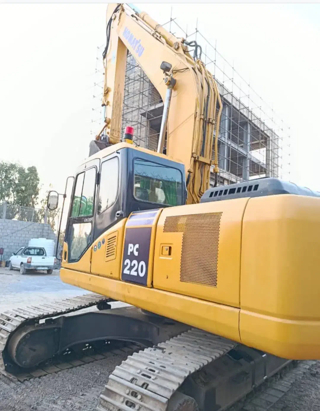 بیل۲۲۰کماتسو|خودرو سنگین|اصفهان, باغ زیار|دیوار