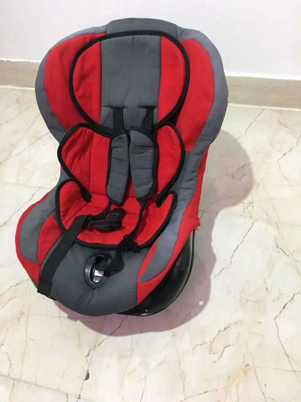 صندلی ماشین کودک|تخت و صندلی بچه|ارومیه, |دیوار