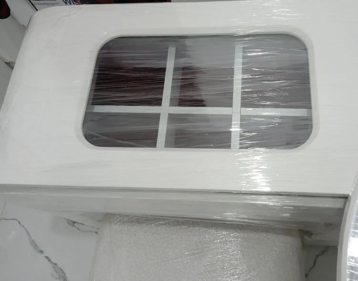 در جم|تخت و سرویس خواب|جم, |دیوار