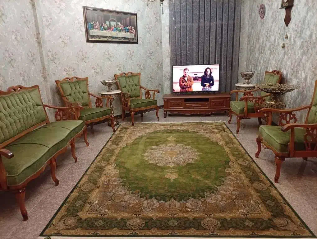 دو تخته فرش در حد نو|فرش|تهران, ارامنه|دیوار