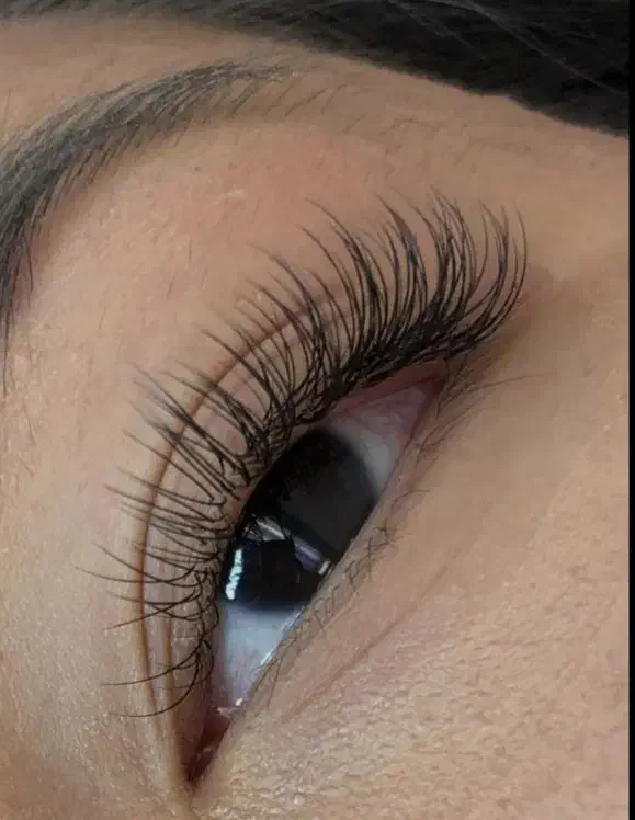 اکستنشن مژه لیفت و لمینت مژه و ابرو|خدمات آرایشگری و زیبایی|فولادشهر, B7|دیوار