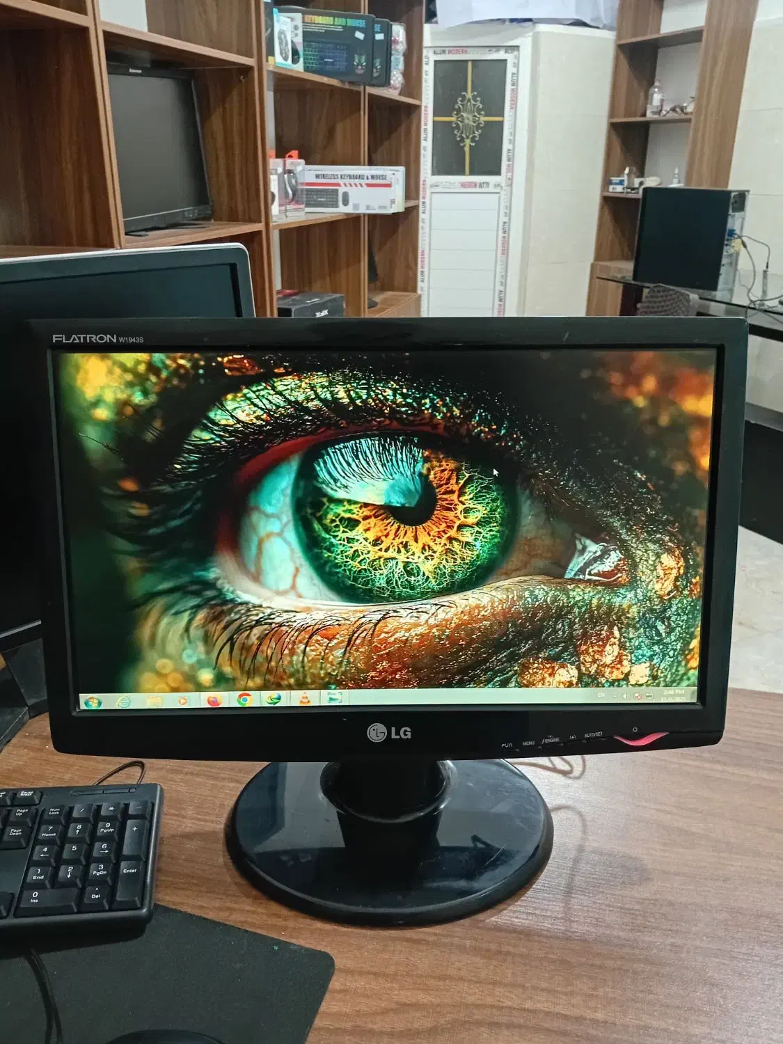 مانیتور 19 اینچ LED برند LG مناسب دوربین مداربسته|قطعات و لوازم جانبی رایانه|بابل, |دیوار