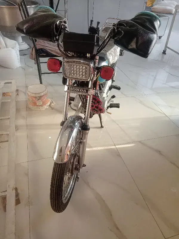 فروش موتور هندا|موتورسیکلت|محمدشهر, شهرک چمران|دیوار