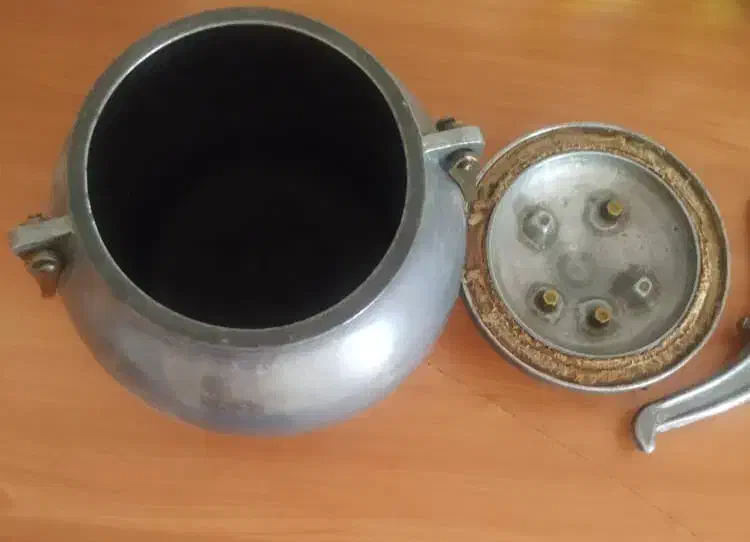 زودپز|ظروف پخت‌وپز|شیراز, گویم|دیوار