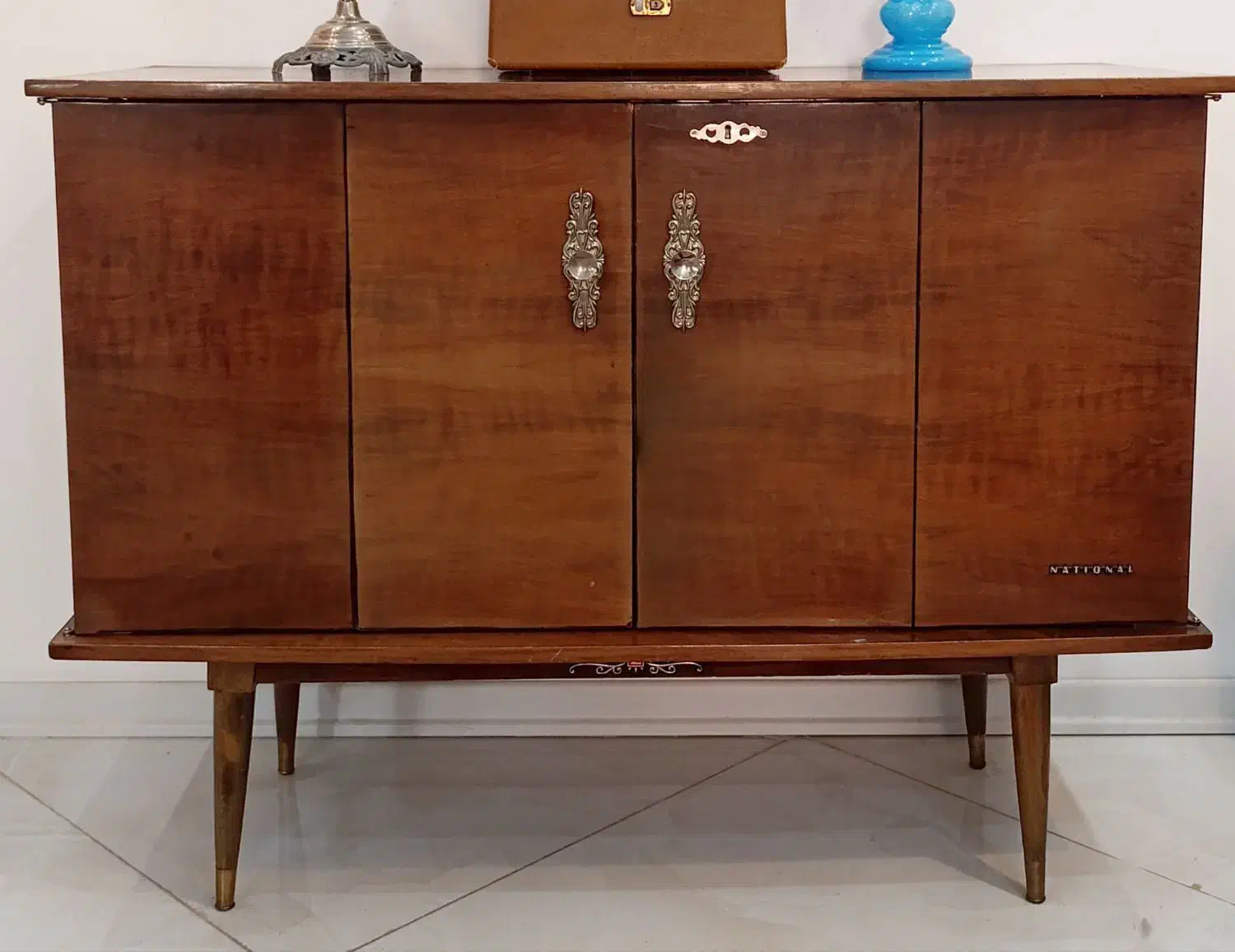 تلویزیون کمُدی عتیقه|کلکسیون اشیاء عتیقه|بیرجند, |دیوار