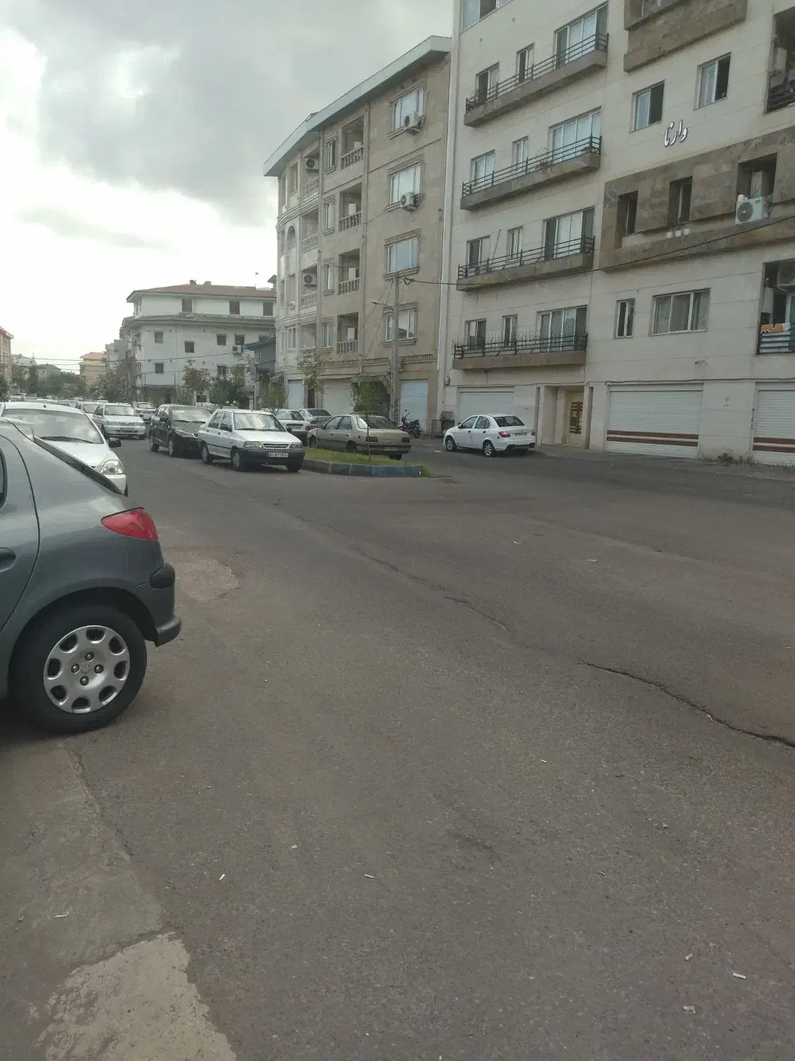 خانه ویلایی برای اداری تجاری یا انبار|اجارهٔ دفتر کار، اتاق اداری، مطب|رشت, جهاد|دیوار