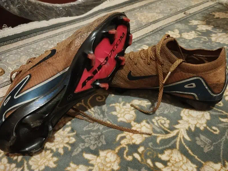 کفش چمن|ورزشهای توپی|یاسوج, |دیوار