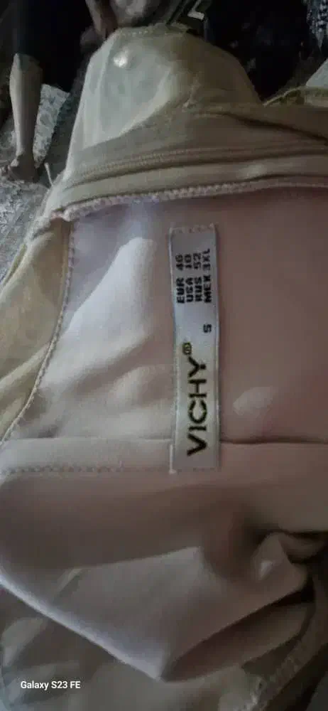 لباس مجلسی|لباس|تهران, بنی‌هاشم|دیوار