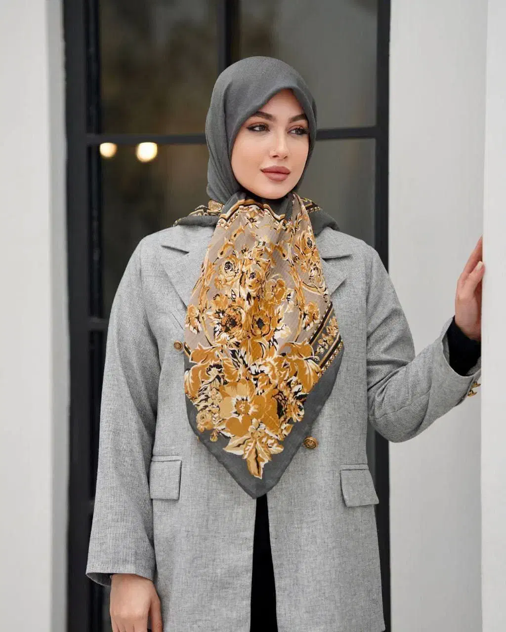 روسری دستدوز، کالکشن پاییزه ویشا|لباس|شاهین دژ, |دیوار