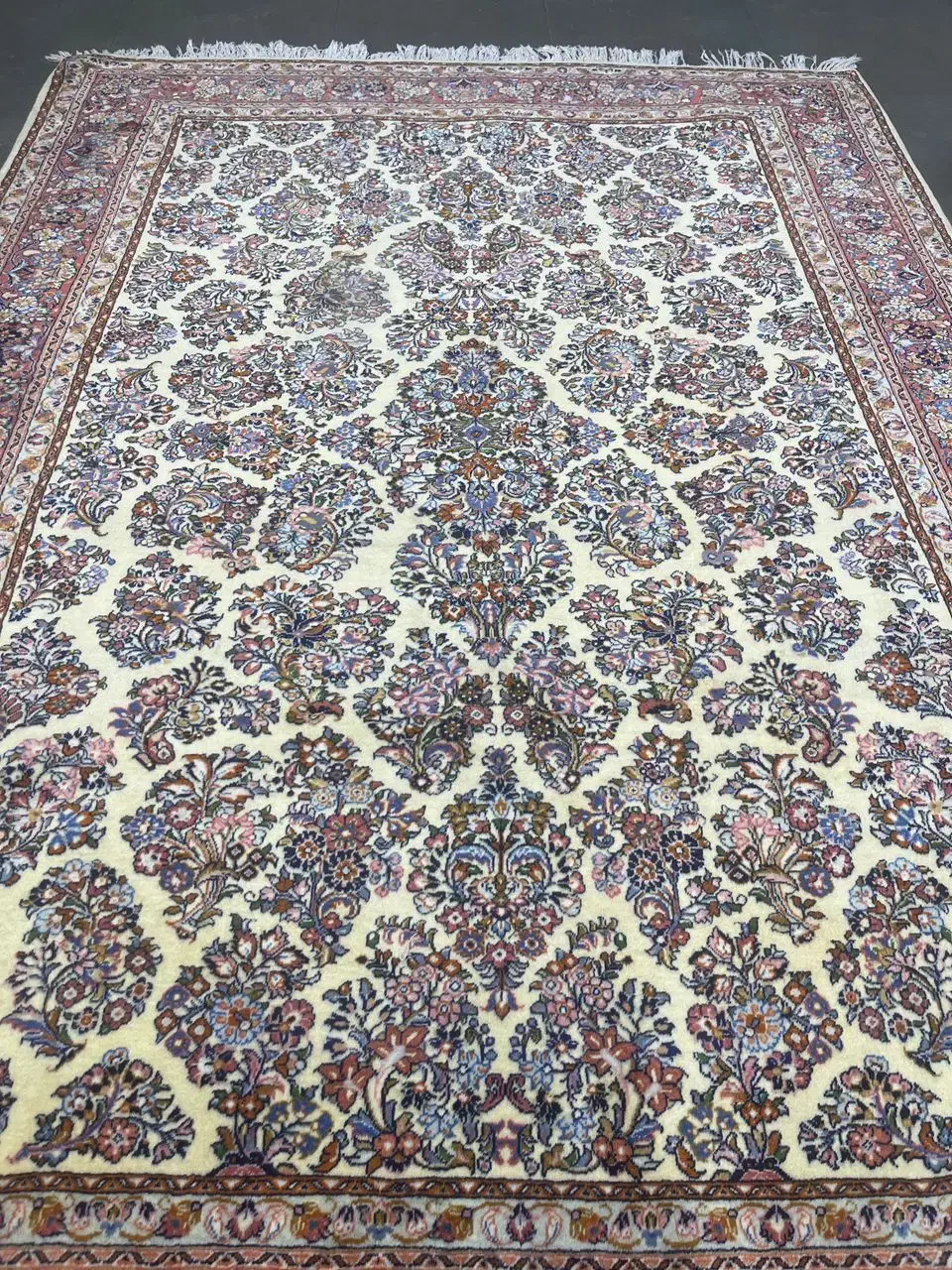 فرش دستباف (بساک)۶ متری تک اراک نقشه دسته گلی|فرش|مشکین‌دشت, |دیوار