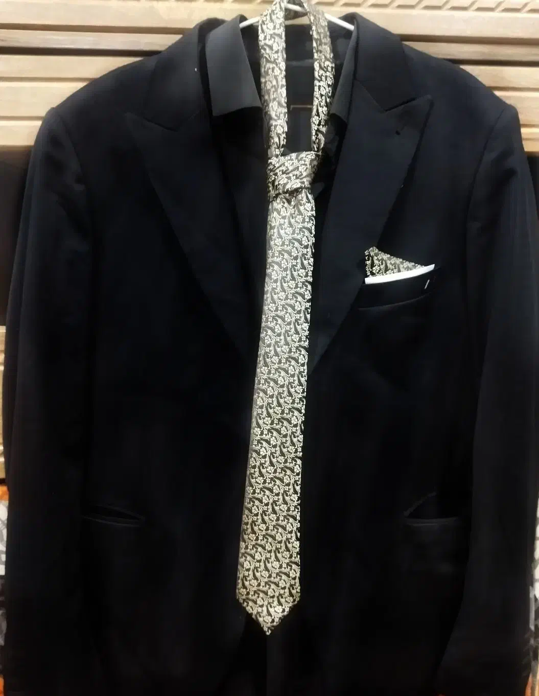 کت و شلوار همرا با پیراهن و کفش|لباس|فومن, |دیوار