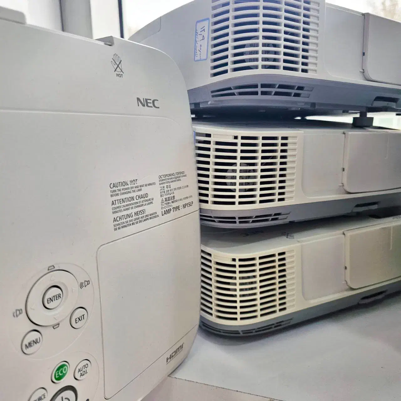 ویدئو پروژکتور دارای پورت VGA و HDMI|تلویزیون و پروژکتور|مشهد, گوهرشاد|دیوار