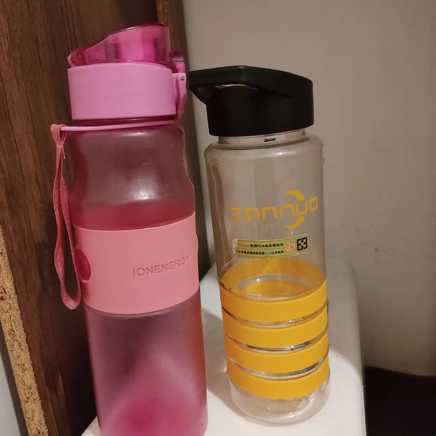 فلاسک و قمقمه|ظروف نگهدارنده، پلاستیکی، یک‌بارمصرف|لاهیجان, شهید آوینی|دیوار