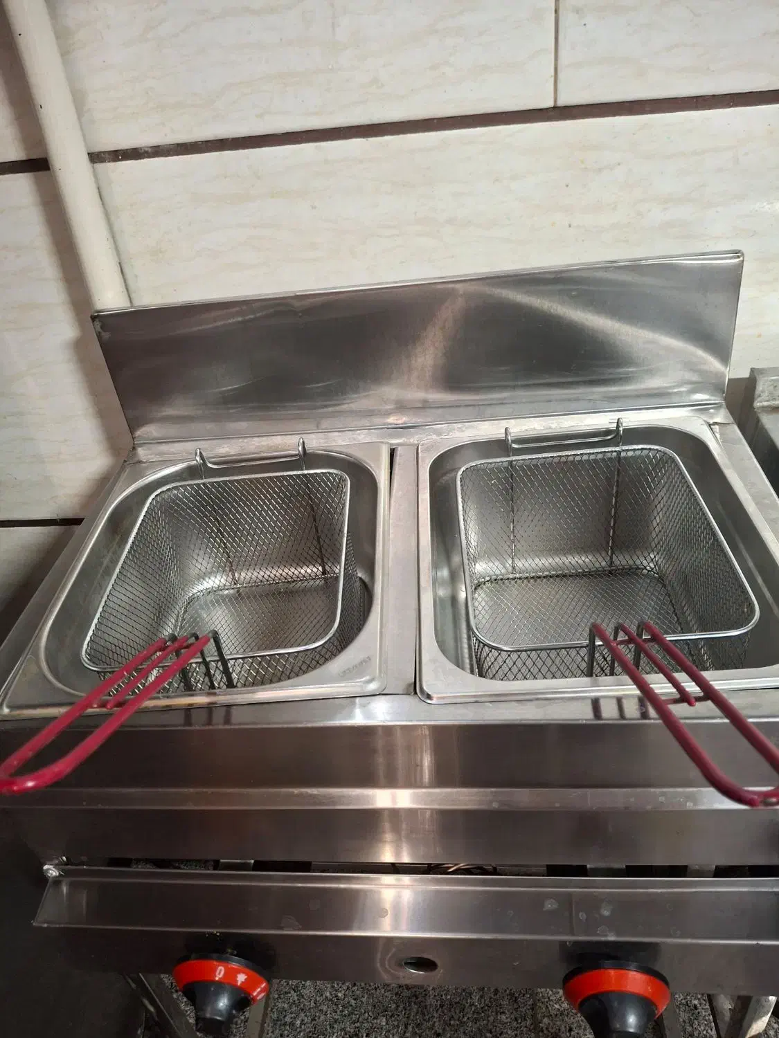 میز استیل و سینک دو‌لگنه و سرخ کن دو لگنه|فروشگاه و مغازه|قزوین, |دیوار