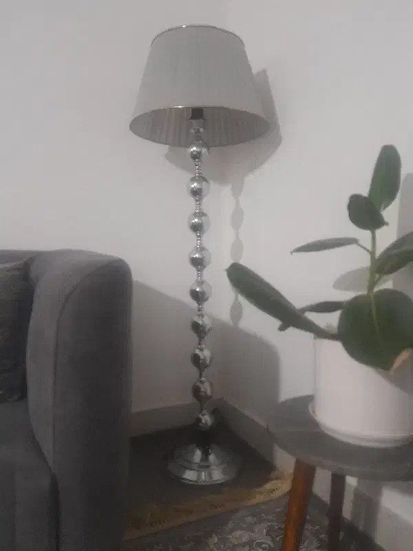 یک عدد ابا جور در حد نو|چراغ خواب و آباژور|مشهد, شهرک امام هادی (شهرک غرب)|دیوار