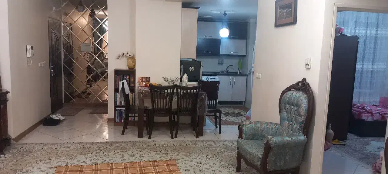 ۸۱متری خوش نقشه،نورگیر همه اتاق ها و آشپزخانه|فروش آپارتمان|ری, شهید بهشتی|دیوار