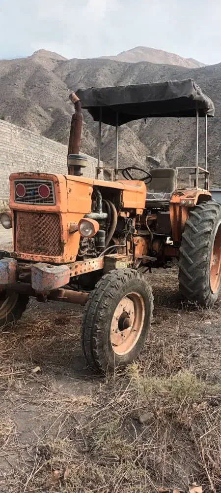 تراکتور رومانی مدل ۶۱ سالم و پلمپ|خودرو سنگین|پل سفید, |دیوار