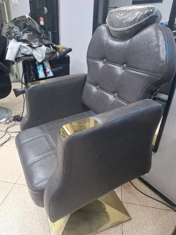 صندلی|آرایشگاه و سالنهای زیبایی|قم, انسجام|دیوار