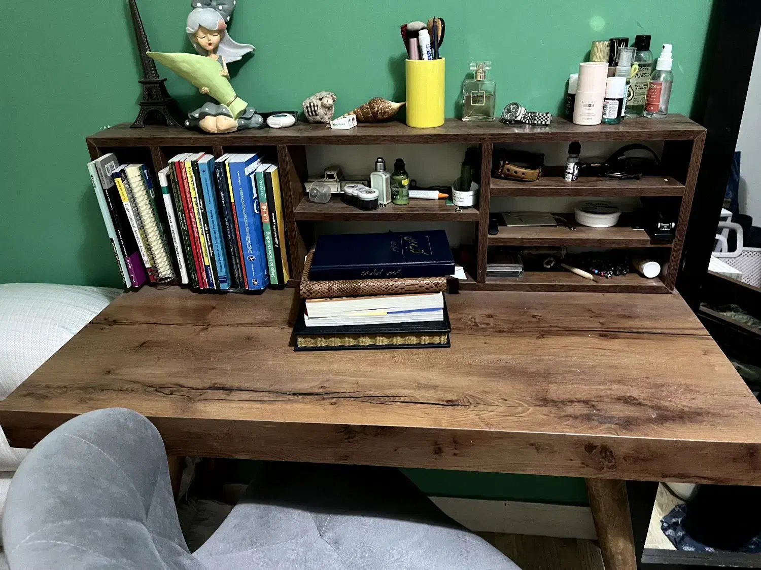 میز تحریر و صندلی|میز تحریر و کامپیوتر|رشت, منظریه|دیوار