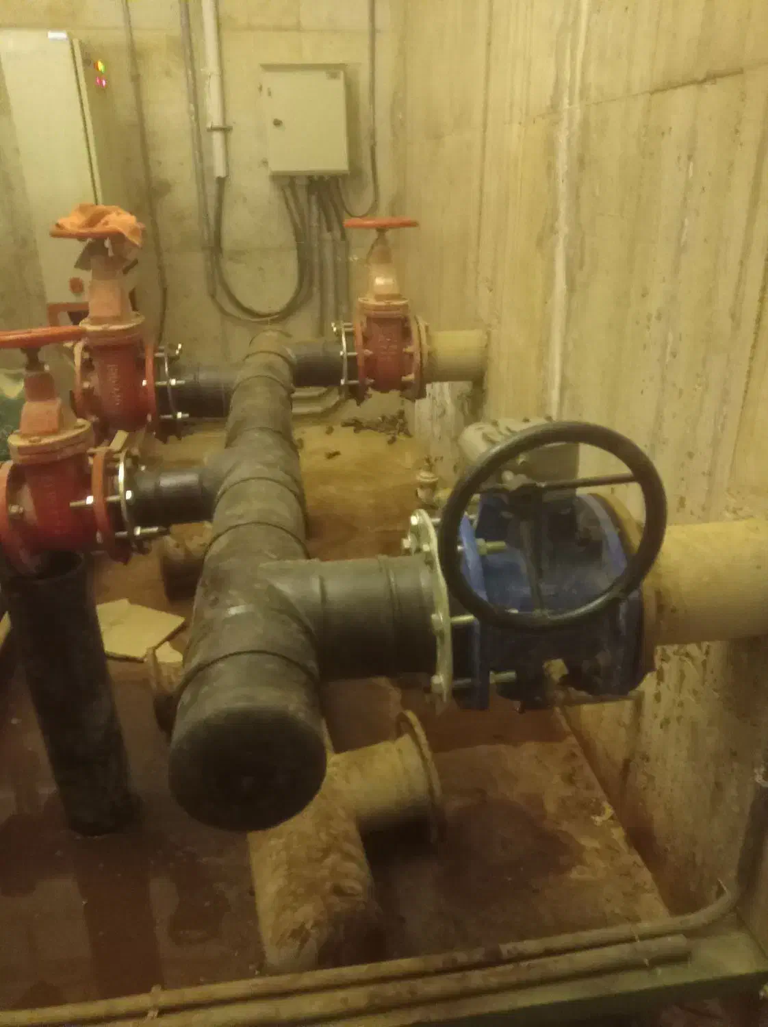 تاسیسات براتی|خدمات پیشه و مهارت|کیش, |دیوار