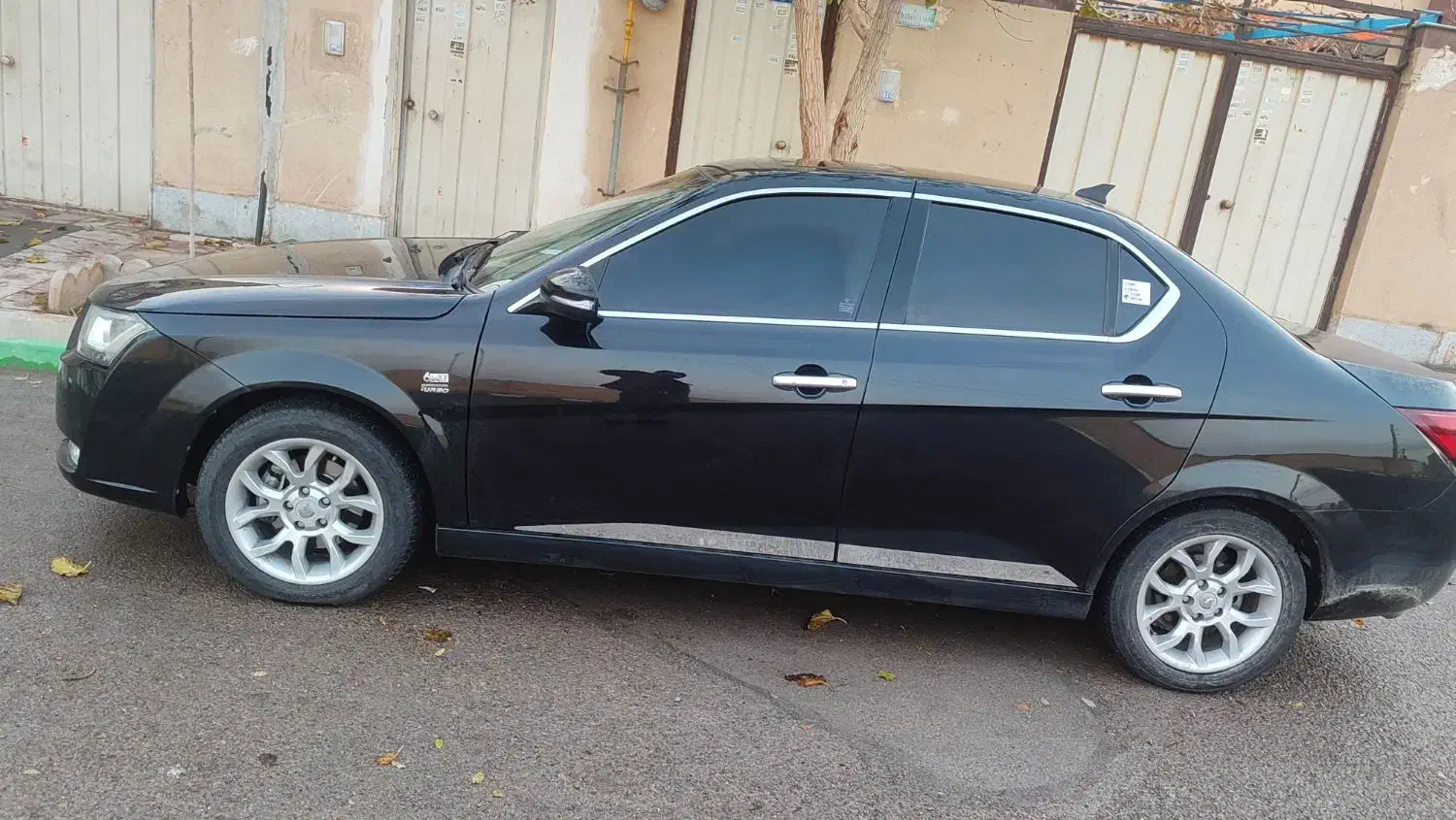 دنا پلاس توربو اتومات کم کار وسالم مدل 402|خودرو سواری و وانت|مشهد, گوهرشاد|دیوار