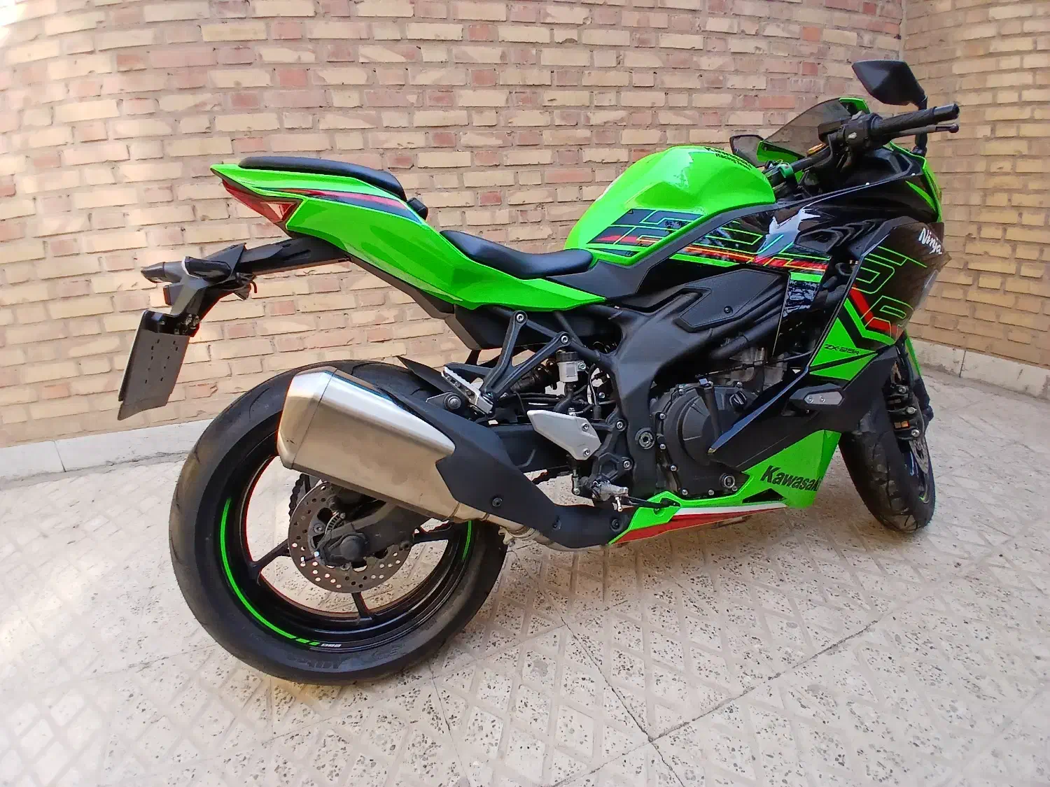zx25r|موتورسیکلت|تهران, اکباتان|دیوار