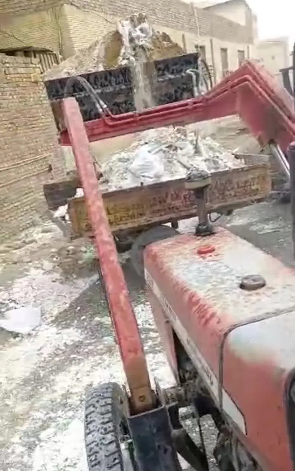 حمل بار با تراکتور|خدمات حمل و نقل|سراوان, |دیوار