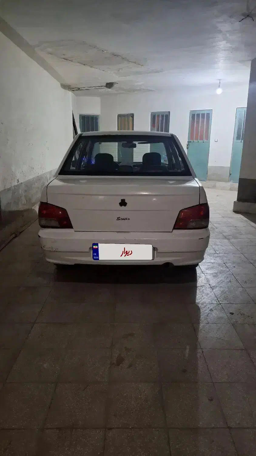 132سفید|خودرو سواری و وانت|بومهن, |دیوار