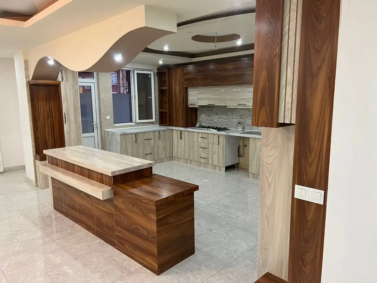 آپارتمانی 190 متری تک واحدی خیابان حسنی|اجارهٔ آپارتمان|ارومیه, |دیوار