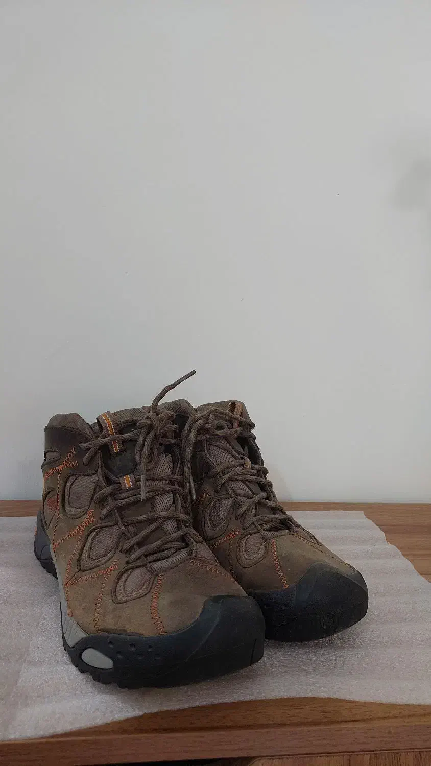 کفش برند KEEN سایز 39 .25.5 سانت|کیف، کفش، کمربند|همدان, |دیوار