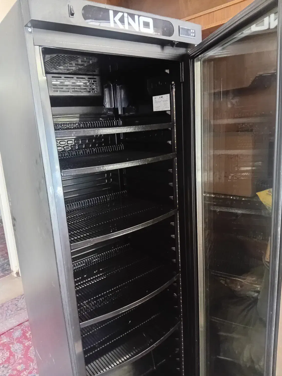 بخیال  کینو شیشه دودی|فروشگاه و مغازه|اصفهان, سنبلستان|دیوار