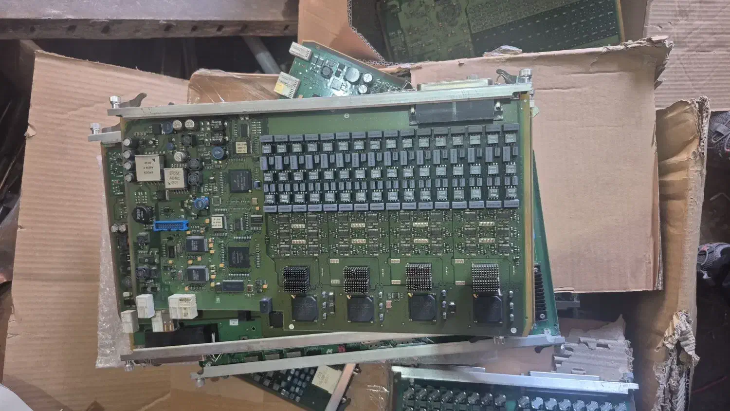 خریداربردمخابراتی ای تی کامپیوتر واداری وپرینتر|عمدهفروشی|تهران, شهرک ابوذر|دیوار