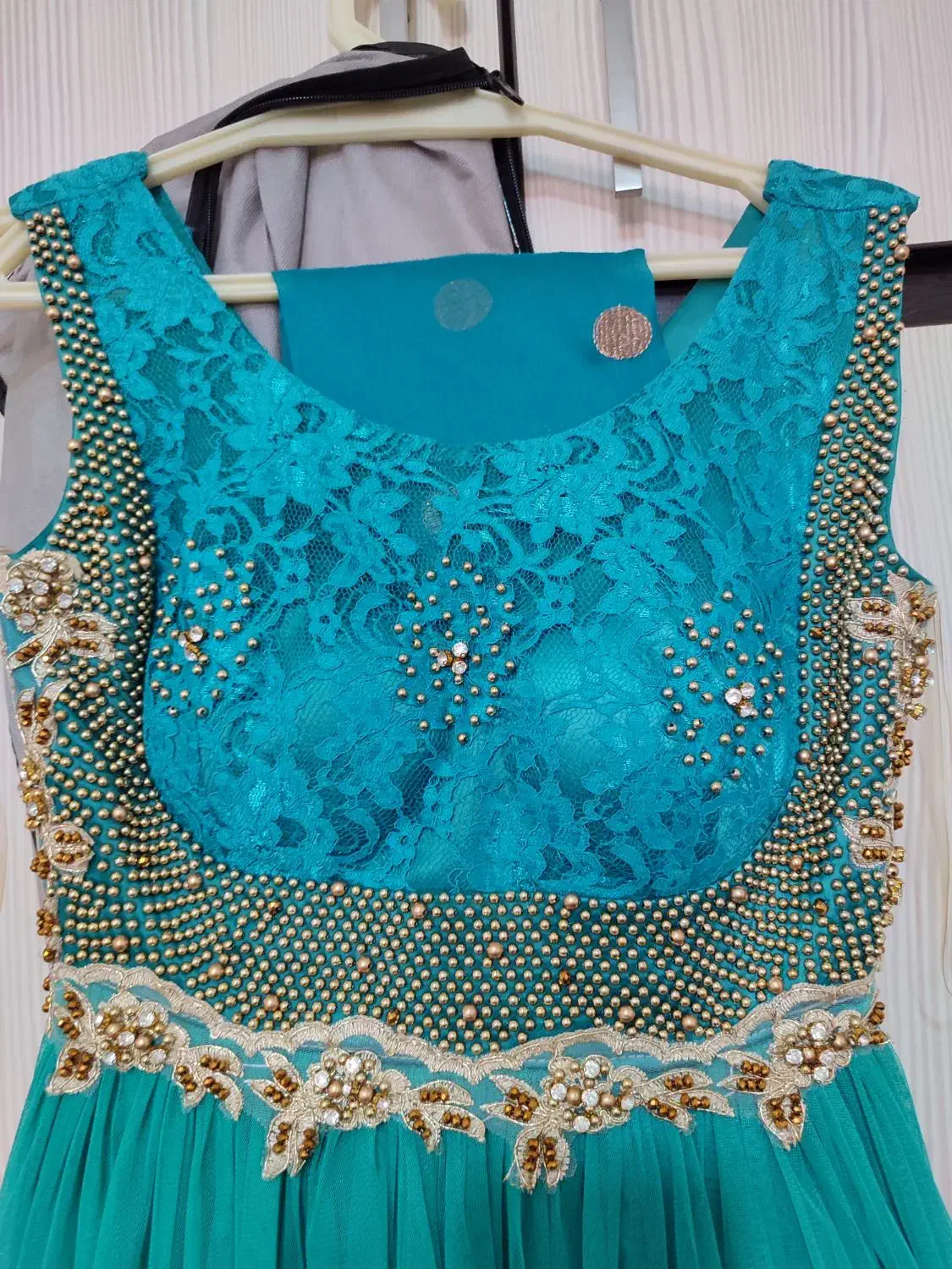 لباس مجلسی در حد نو|لباس|سمیرم, |دیوار