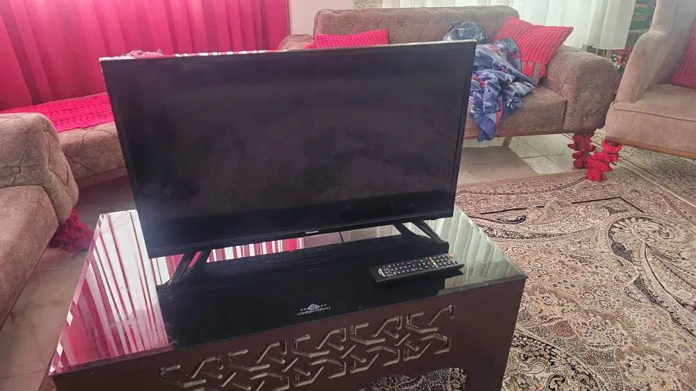 تلویزیون هایسینس ۳۲|تلویزیون و پروژکتور|بندر انزلی, چهارفریضه|دیوار