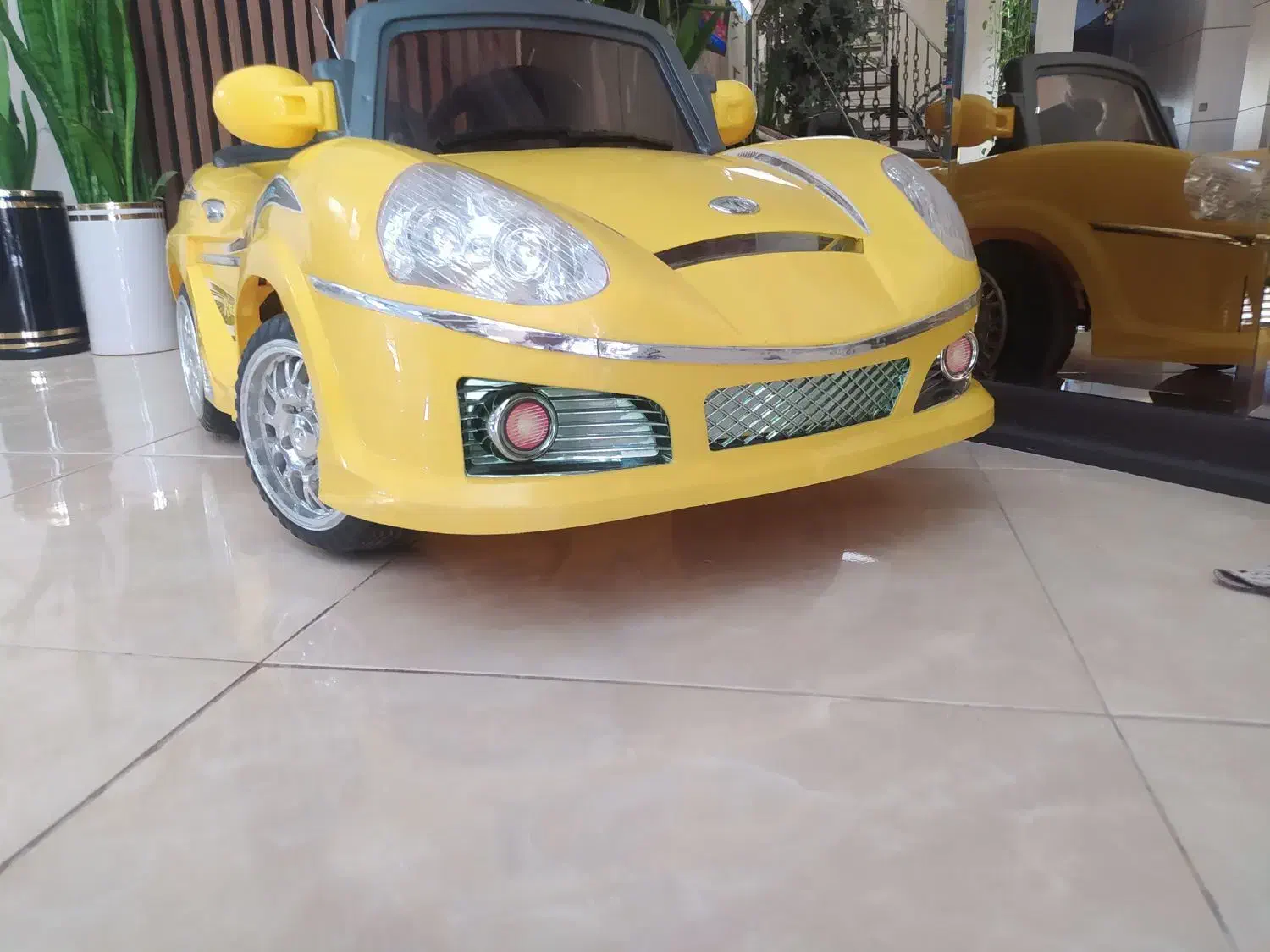 ماشین شارژی|اسباب‌‌بازی|گلبهار, شهر جدید گلبهار|دیوار