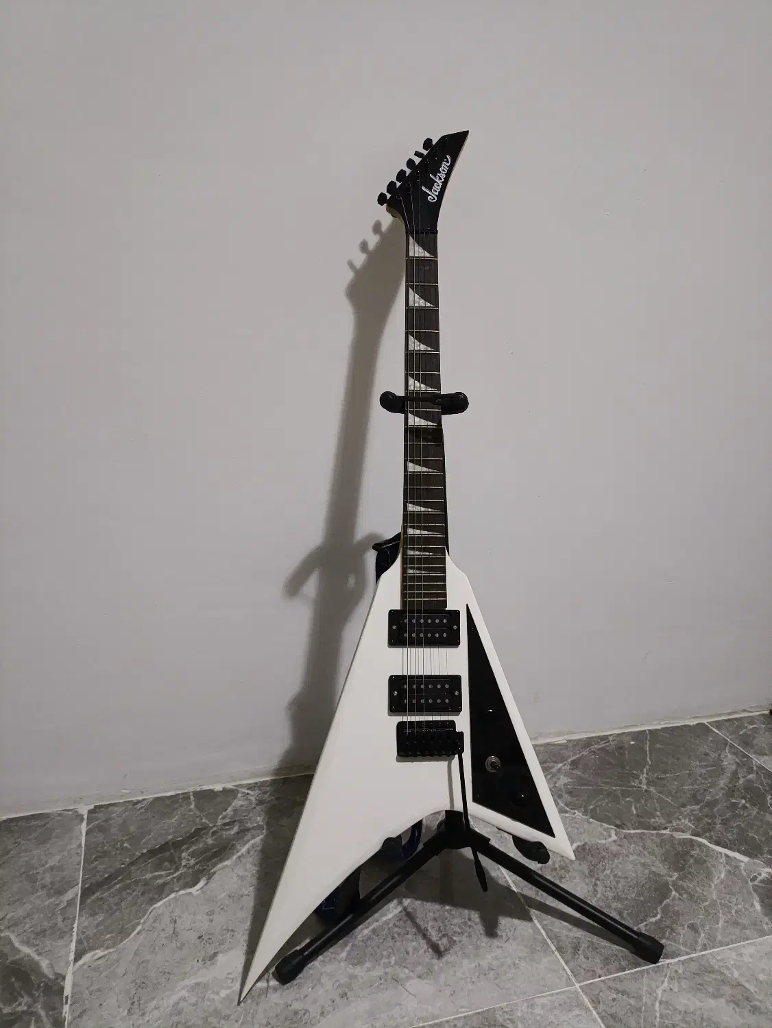 گیتار الکتریک Jackson Rhoads|گیتار، بیس، امپلیفایر|بابل, |دیوار