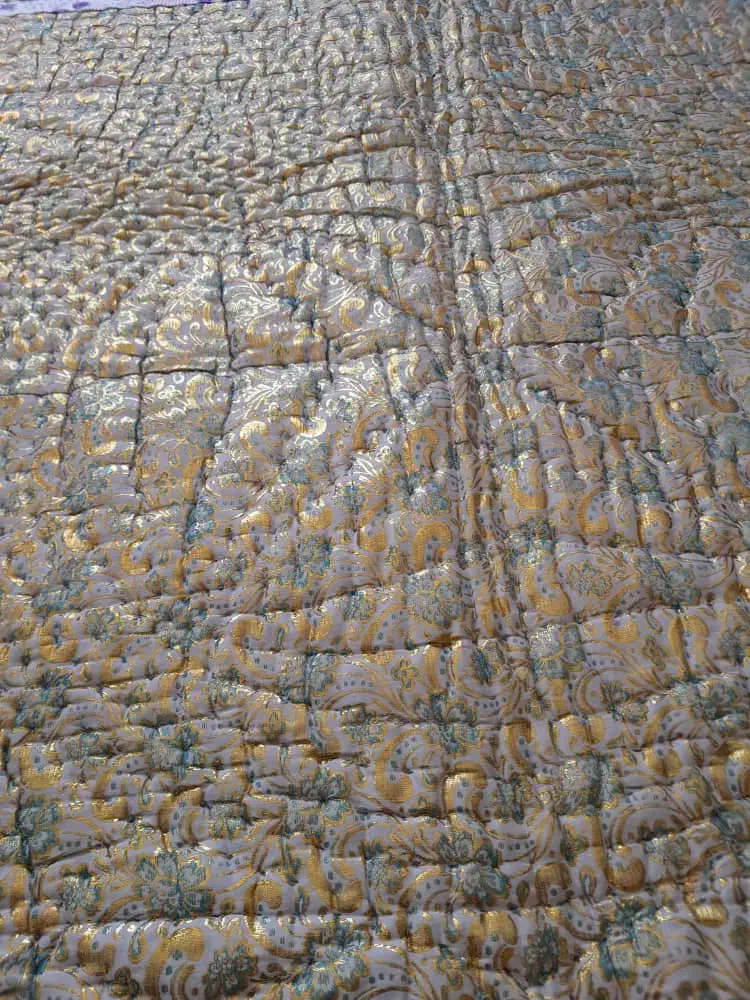 لحاف قدیمی بزرگ|رختخواب، بالش، پتو|سنندج, |دیوار