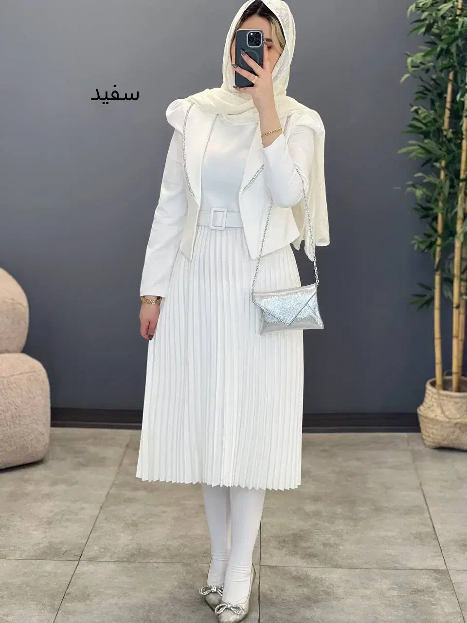 لباس در حد نو|لباس|باقرشهر, |دیوار