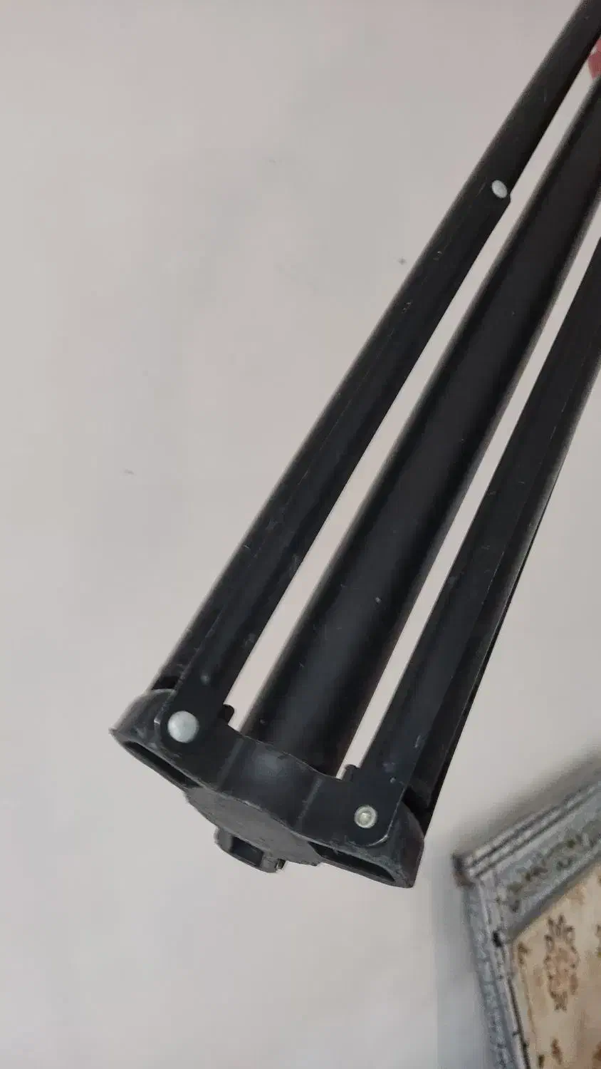 سه پایه نور گوشی و باند (نیاز به تعمیر)|دوربین عکاسی و فیلم‌برداری|تبریز, |دیوار