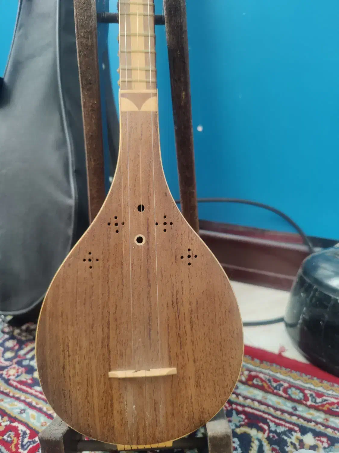 سه تار|سازهای سنتی|تهران, گلستان (شهرک راه آهن)|دیوار