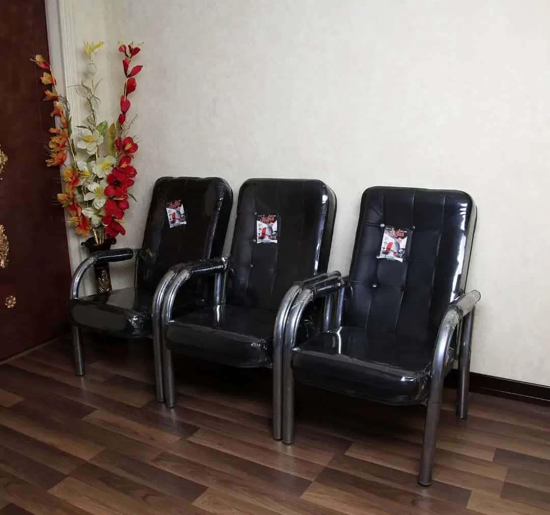 صندلی انتظار مبل آرام ۹ دکمه|دفتر کار|چهاردانگه (تهران), |دیوار