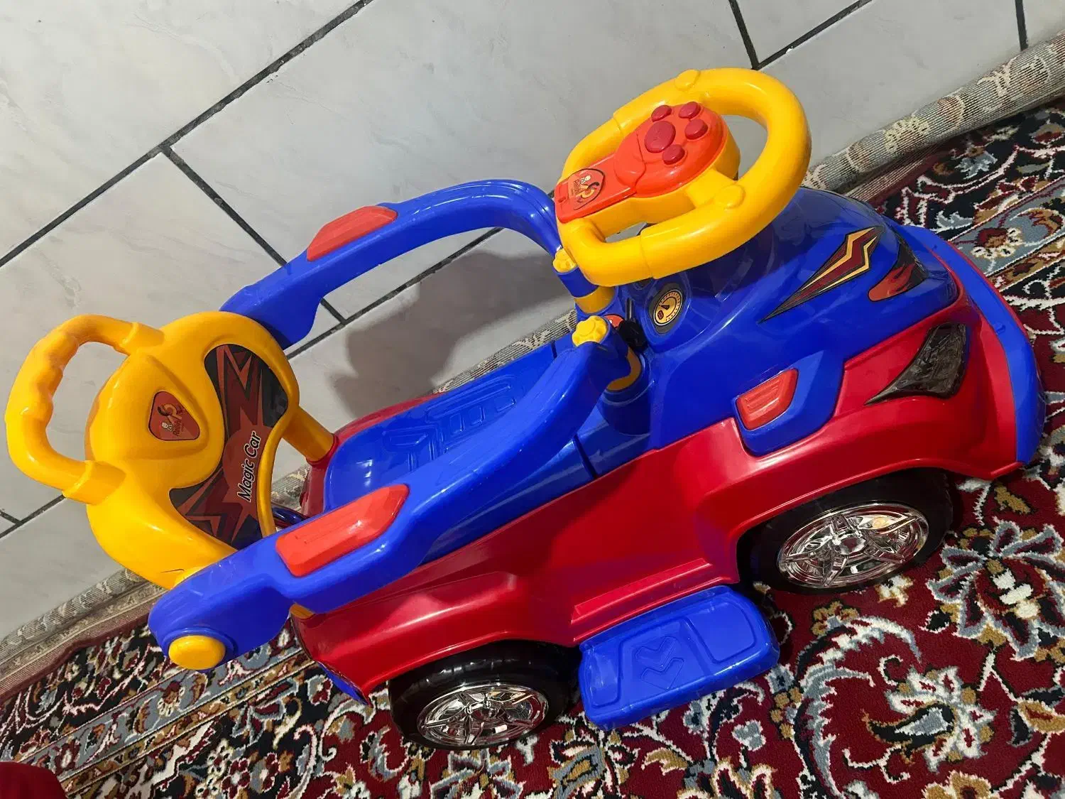 ماشین کودک و صندلی ماشین کودک|اسباب‌بازی بچه|مرودشت, ژیان|دیوار