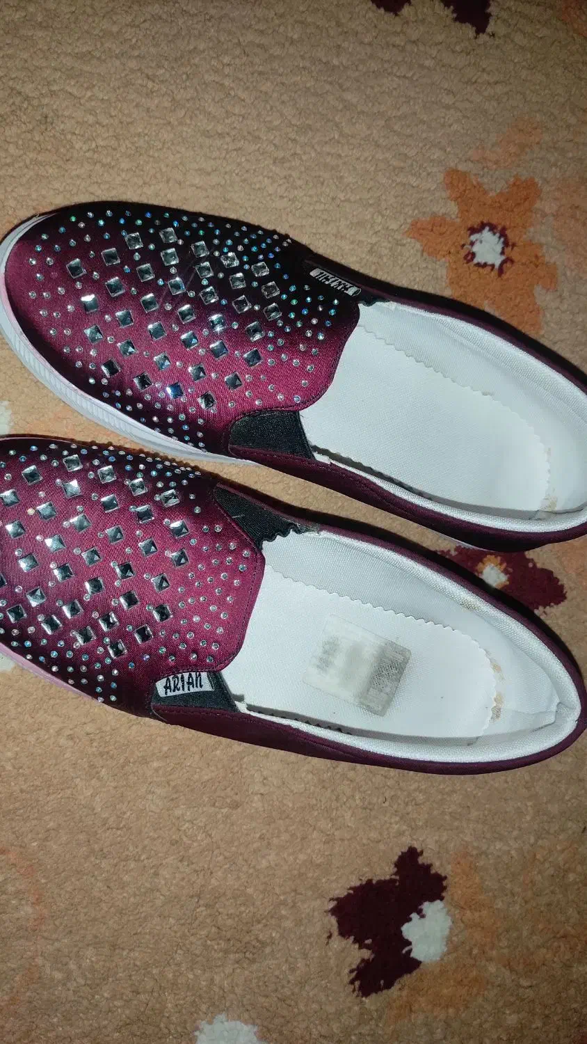 کفش|کیف، کفش، کمربند|مشهد, سجادیه|دیوار