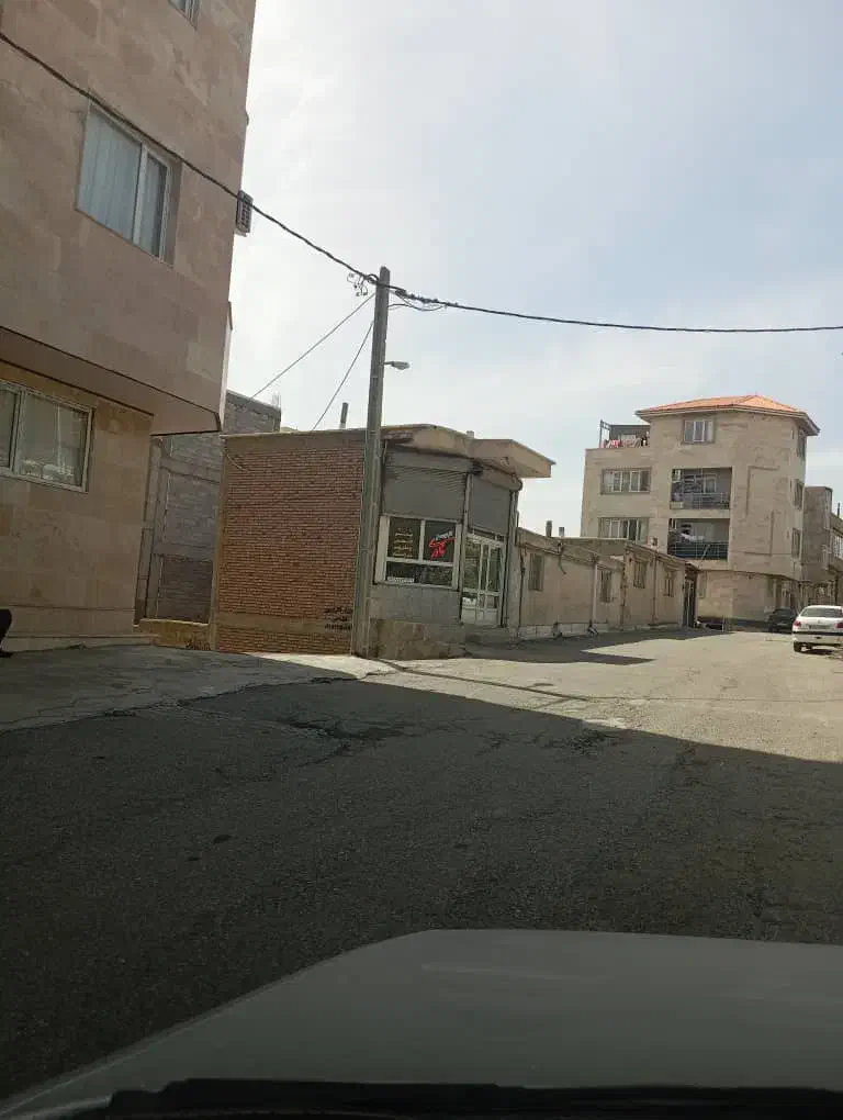 ملک ویلایی دو نبش استاد شیرازی|فروش خانه و ویلا|سقز, |دیوار