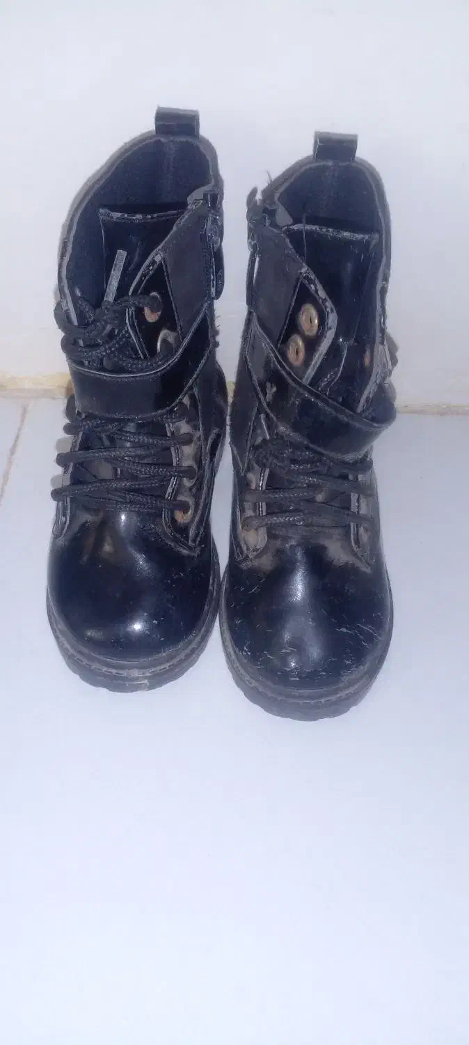 پوتین‌بچگانه|کیف، کفش، کمربند|قوچان, |دیوار