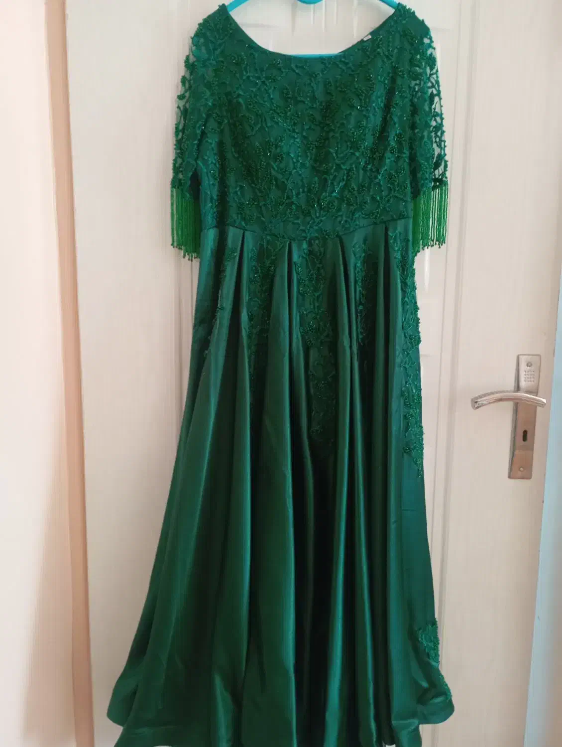 لباس مجلسی|لباس|کاشمر, |دیوار